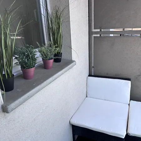 Joli T2 Metro La Vache Διαμέρισμα